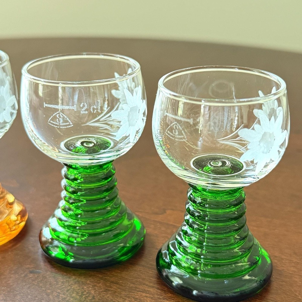 Beehive Stem Shot Glasses Small Etched Floral (4) 2 5/8" Tall Vintage Barware - Picture 6 of 8